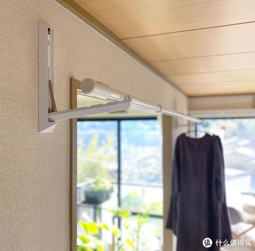 阳台不晾衣服，晾在哪儿？学学日本人，这样装阳台好看又实用！
